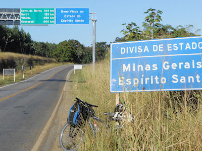 Retomando à rota depois de uma fuga até Nanuque. Foto Gilson Soares, 2014.